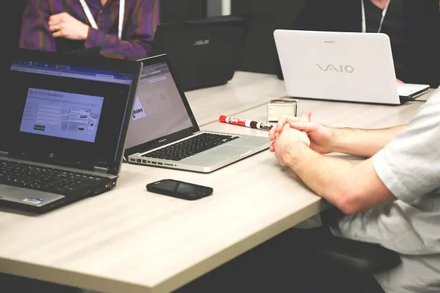 Comment le partage des émotions réduit le stress professionnel